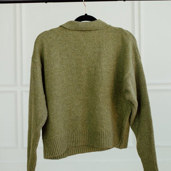 Urban Daizy Zoe V-Neck Sweater - Picture 2 of 4